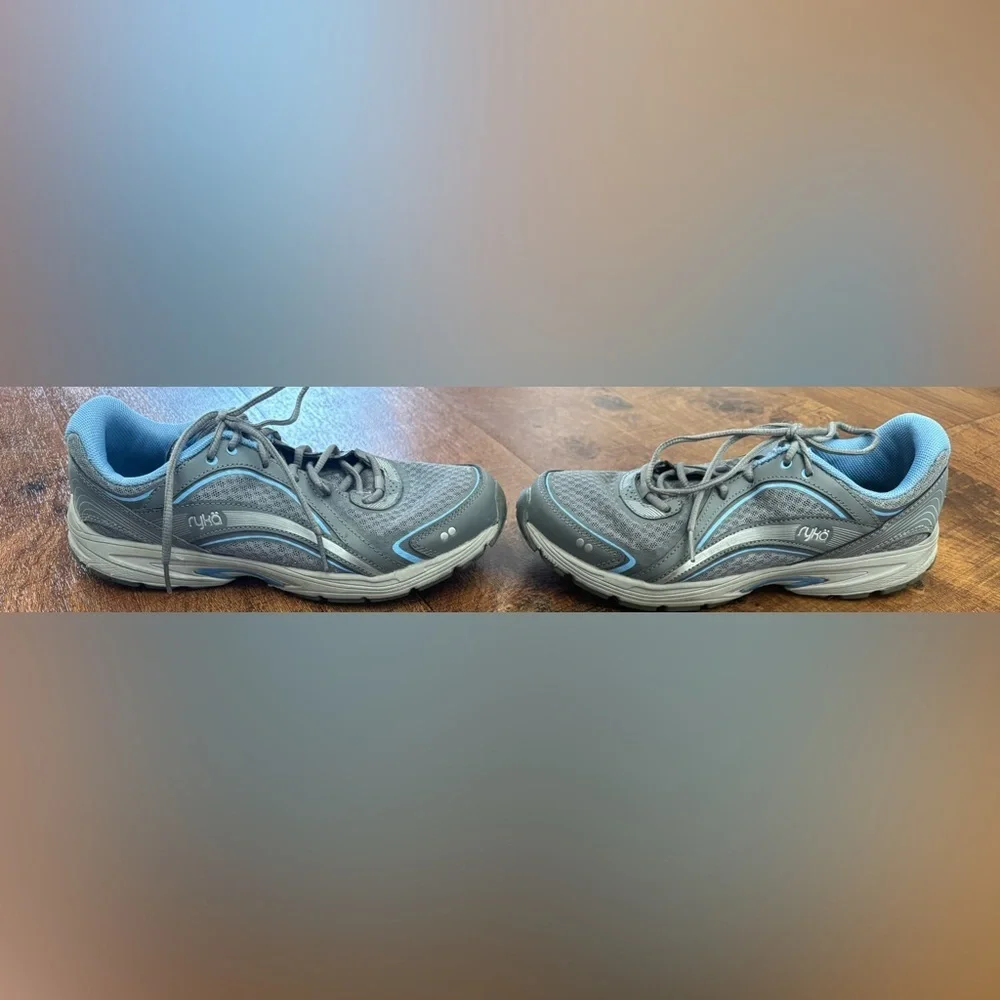 Ryka skywalk woman’s walking tennis athletic shoes/sneakers Sz 8 regular
